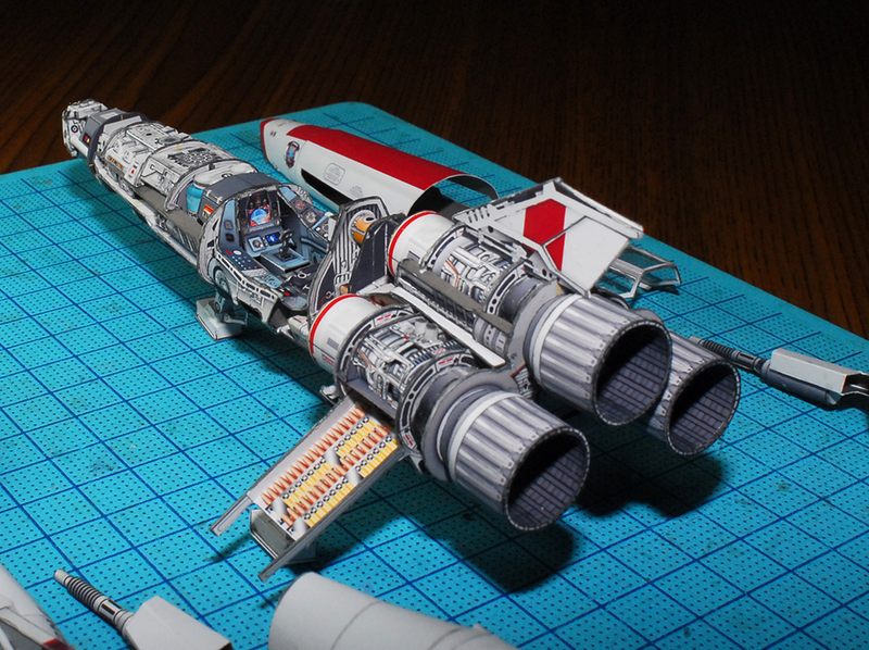 Illustration for article titled Japanese craftsman creates perfect sci-fi ship replicas using just paper